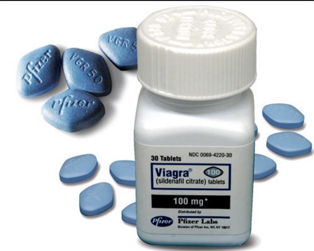 en la foto hay un paquete de tabletas Viagra Original 100 mg